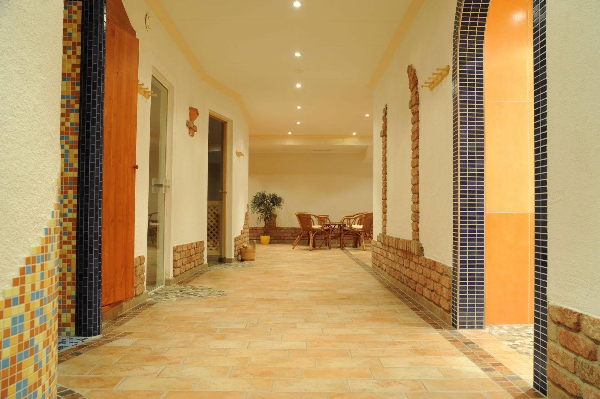 Kratzerwirt Apartments Нойщифт им Щубайтал Екстериор снимка